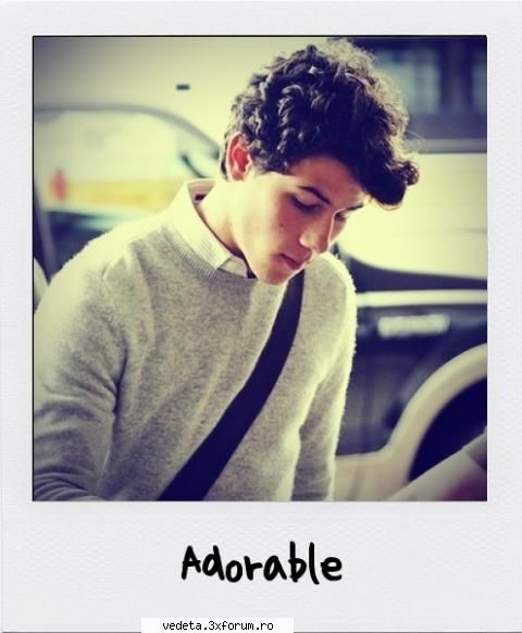 eu sunt fana lui cea mai mare . e foarte dragut :) nick jonas